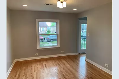 9825 S Avalon Avenue, Chicago, IL 60628 - Photo 3