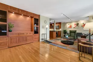 1030 N State St, Chicago, IL 60610 - Photo 5