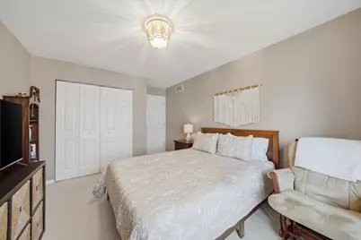 2714 Lake Shore Drive, Joliet, IL 60431 - Photo 17