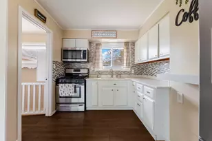 812 Kenilworth Ave, Joliet, IL 60435 - Photo 9