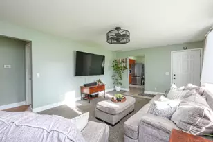 540 Jonette Ave, Bradley, IL 60915 - Photo 7