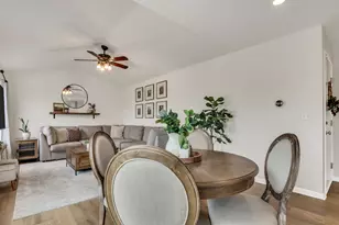 1263 E Essex Ct, Round Lake Beach, IL 60073 - Photo 17