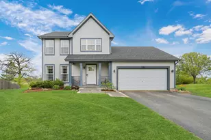 1263 E Essex Ct, Round Lake Beach, IL 60073 - Photo 1