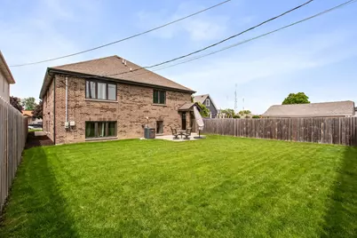 10507 Oxford Avenue, Chicago Ridge, IL 60415 - Photo 27