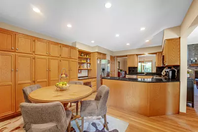 2254 Tamarack Drive, Downers Grove, IL 60515 - Photo 5