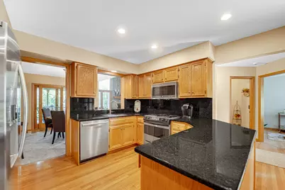2254 Tamarack Drive, Downers Grove, IL 60515 - Photo 7