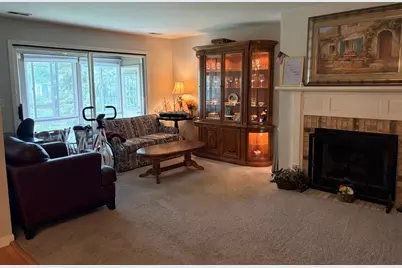 318 Dunham Place Commons #318, Saint Charles, IL 60174 - Photo 3