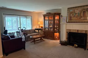 318 Dunham Place Commons, Saint Charles, IL 60174 - Photo 3