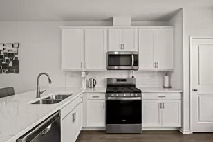 2325 Venture Dr, Schaumburg, IL 60173 - Photo 7