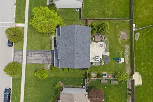 142 Meadows Dr, Gilberts, IL 60136 - Photo 29