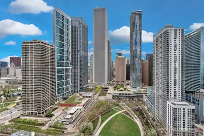 201 N Westshore Drive #1006, Chicago, IL 60601 - Photo 19