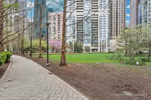 201 N Westshore Dr, Chicago, IL 60601 - Photo 23