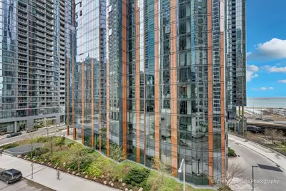 201 N Westshore Drive #1006, Chicago, IL 60601 - Photo 17