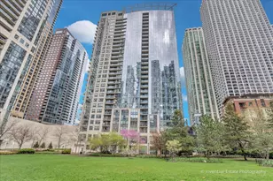 201 N Westshore Dr, Chicago, IL 60601 - Photo 1