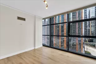 201 N Westshore Dr, Chicago, IL 60601 - Photo 7