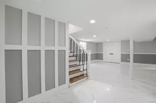 8641 S Kingston Ave, Chicago, IL 60617 - Photo 21