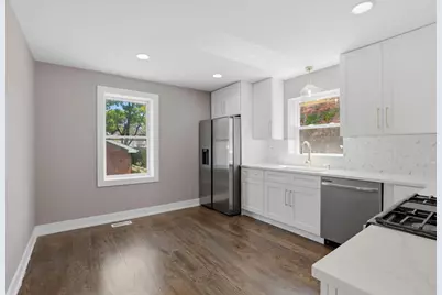 8641 S Kingston Avenue, Chicago, IL 60617 - Photo 5
