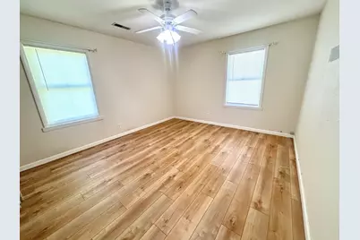 805 N Reel Street, Salem, IL 62881 - Photo 11