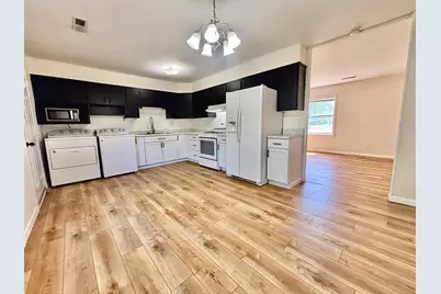 805 N Reel Street, Salem, IL 62881 - Photo 5