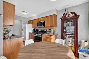 8659 W Foster Ave, Chicago, IL 60656 - Photo 5