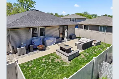 1041 Fulton Drive, Streamwood, IL 60107 - Photo 33