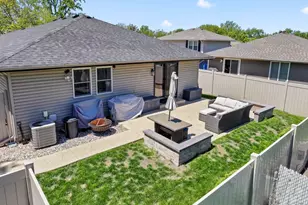 1041 Fulton Dr, Streamwood, IL 60107 - Photo 33