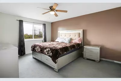 698 N Western Lane, Addison, IL 60101 - Photo 9