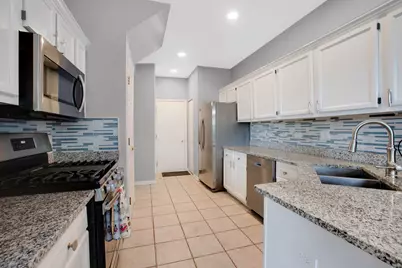 698 N Western Lane, Addison, IL 60101 - Photo 5