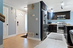 11 Cour Caravelle, Palos Hills, IL 60465 - Photo 13