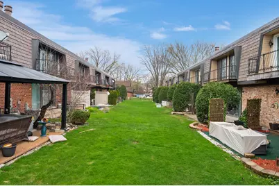 11 Cour Caravelle #11, Palos Hills, IL 60465 - Photo 33