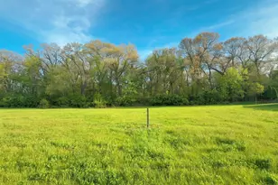 211 River Run Dr, Saint Anne, IL 60964 - Photo 1