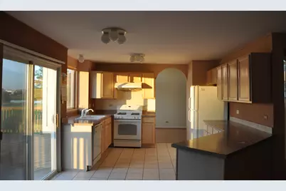 2135 Feldott Lane, Naperville, IL 60540 - Photo 7