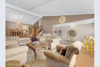 534 E Foster Avenue, Roselle, IL 60172 - Photo 9