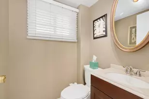 534 E Foster Ave, Roselle, IL 60172 - Photo 21