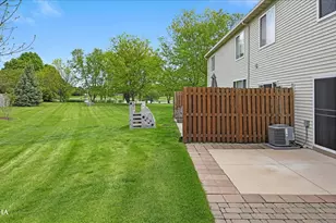 1886 N Wentworth Circle N, Romeoville, IL 60446 - Photo 31