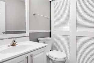 1886 N Wentworth Circle N, Romeoville, IL 60446 - Photo 13