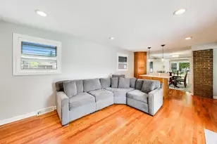 9925 S Maplewood Ave, Chicago, IL 60655 - Photo 15