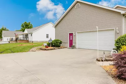 15136 Eastland Road, Marion, IL 62959 - Photo 5