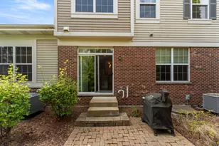 2715 Blakely Ln, Naperville, IL 60540 - Photo 25