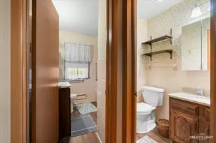 6S437 Hankes Rd, Aurora, IL 60506 - Photo 9