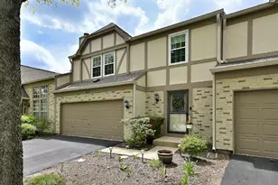 1475 Garnet Cir, Hoffman Estates, IL 60192 - Photo 1