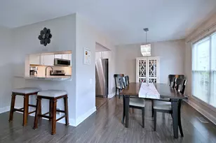 1475 Garnet Cir, Hoffman Estates, IL 60192 - Photo 11