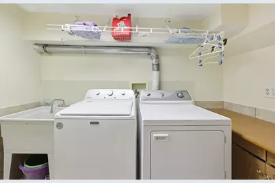329 E Myrick Avenue, Addison, IL 60101 - Photo 23