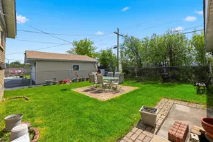 329 E Myrick Ave, Addison, IL 60101 - Photo 25