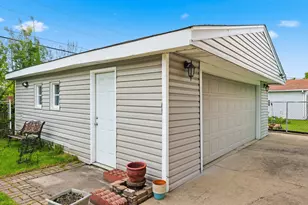 329 E Myrick Ave, Addison, IL 60101 - Photo 27