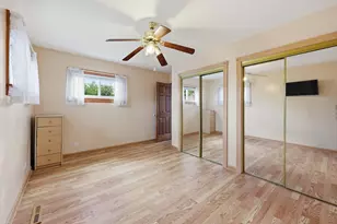 329 E Myrick Ave, Addison, IL 60101 - Photo 11