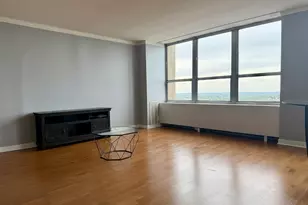 655 W Irving Park Rd, Chicago, IL 60613 - Photo 9