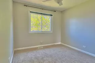 3302 Acorn Ct, Aurora, IL 60504 - Photo 7