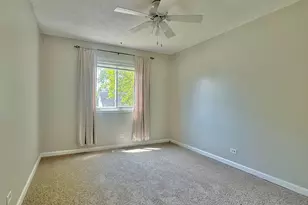 3302 Acorn Ct, Aurora, IL 60504 - Photo 5