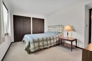 2213 Wharf Dr, Woodridge, IL 60517 - Photo 13